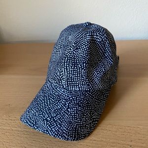 LULULEMON Black and White Baller Hat